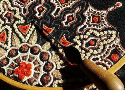 سوزن دوزی، بهاری روی لباس زنان لر