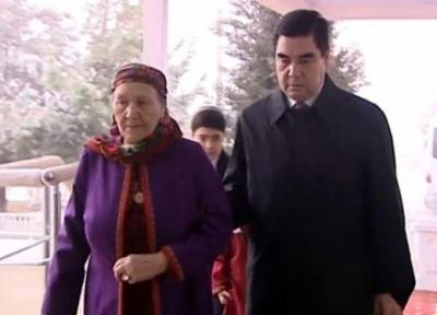 نشست مقامات ترکمنستان برای مبارزه با شایعات بیماری بردی محمداف